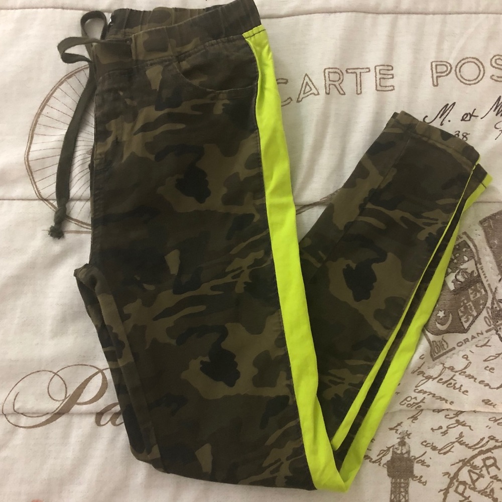 Camo pants